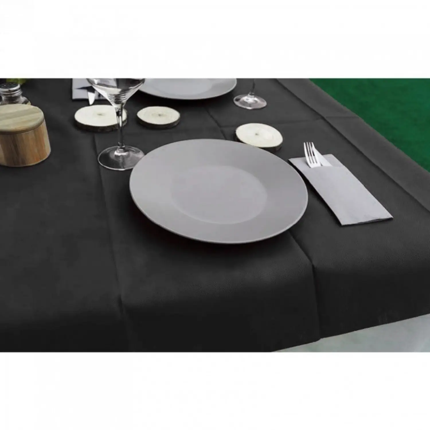 150 unidades. Toalhas de mesa cor preta Novotex (100x100cm) | Ref: MAN001